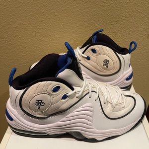 Nike air penny 333886-100 9.5 men. No box